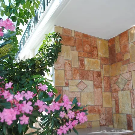 Mikela Ξενοδοχείο